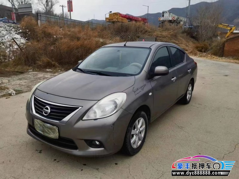 13年日产阳光轿车抵押车出售