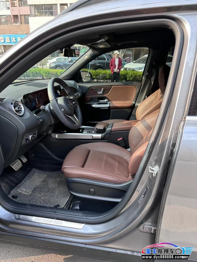 20年奔驰GLB轿车抵押车出售