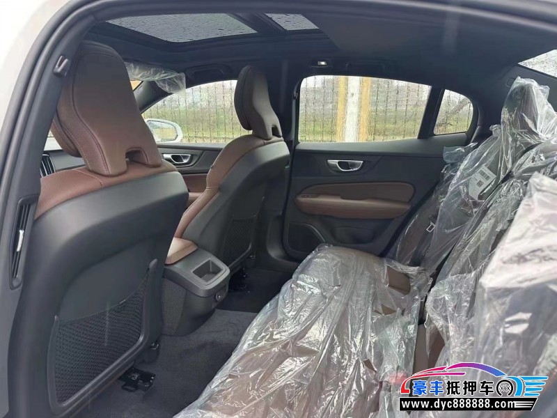 23年沃尔沃S60轿车抵押车出售