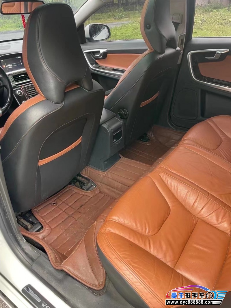 14年沃尔沃S60轿车抵押车出售