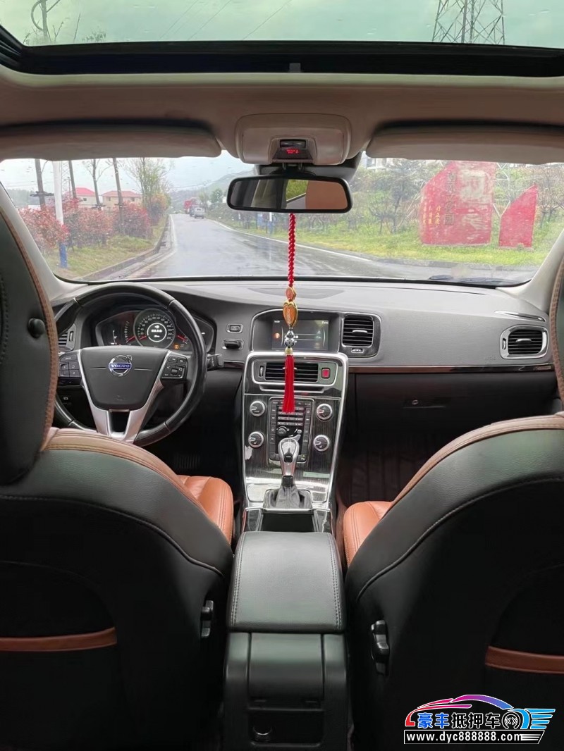 14年沃尔沃S60轿车抵押车出售