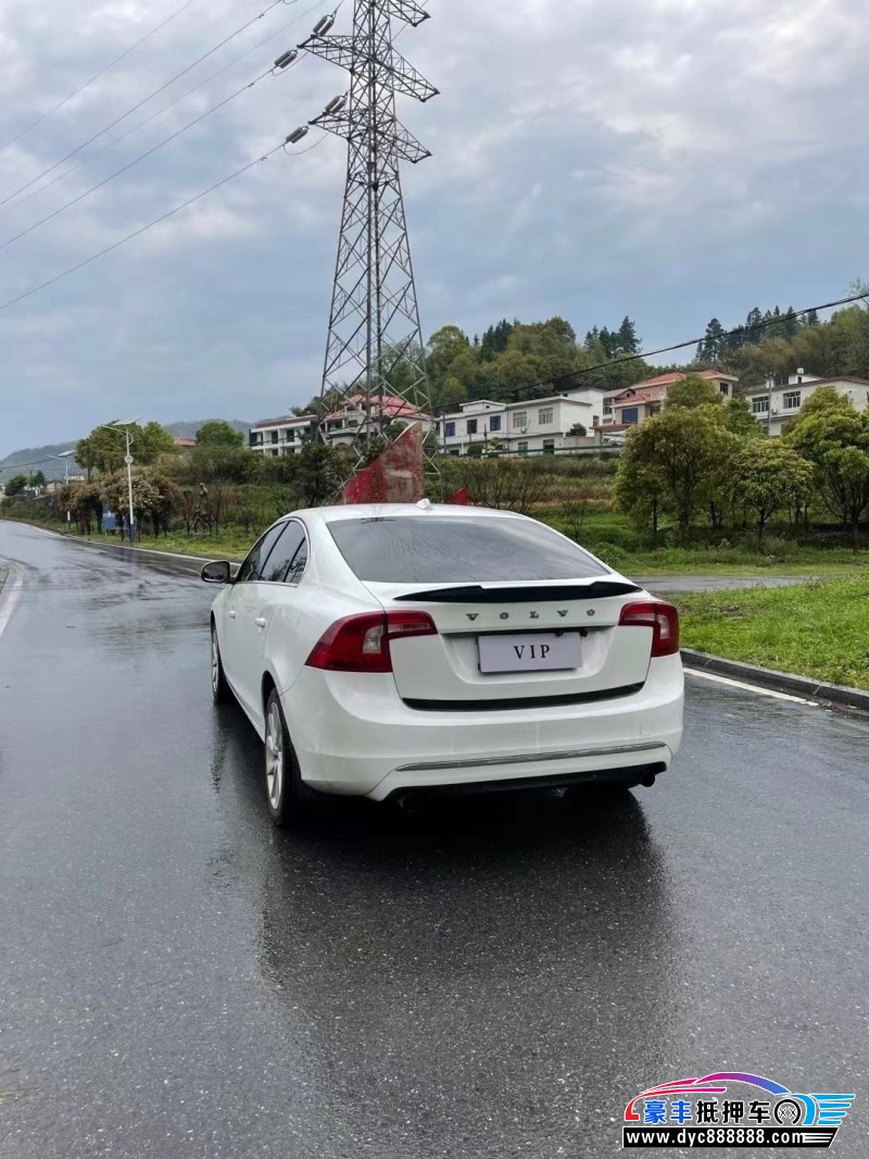 14年沃尔沃S60轿车抵押车出售