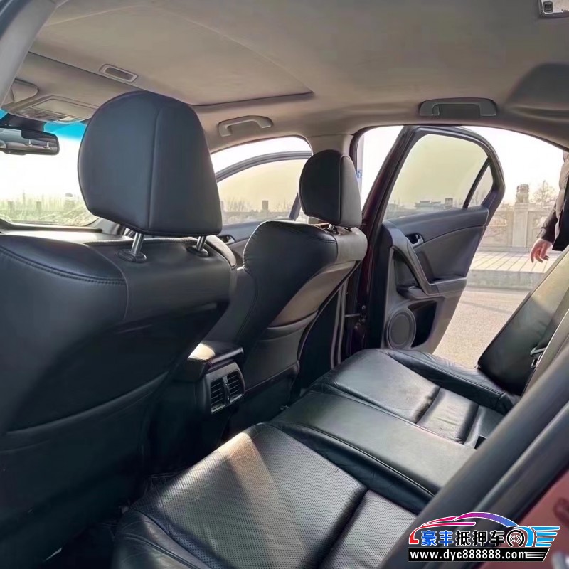 12年本田思铂睿轿车抵押车出售