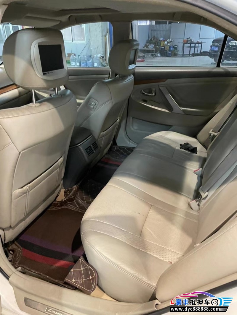 11年丰田凯美瑞轿车抵押车出售