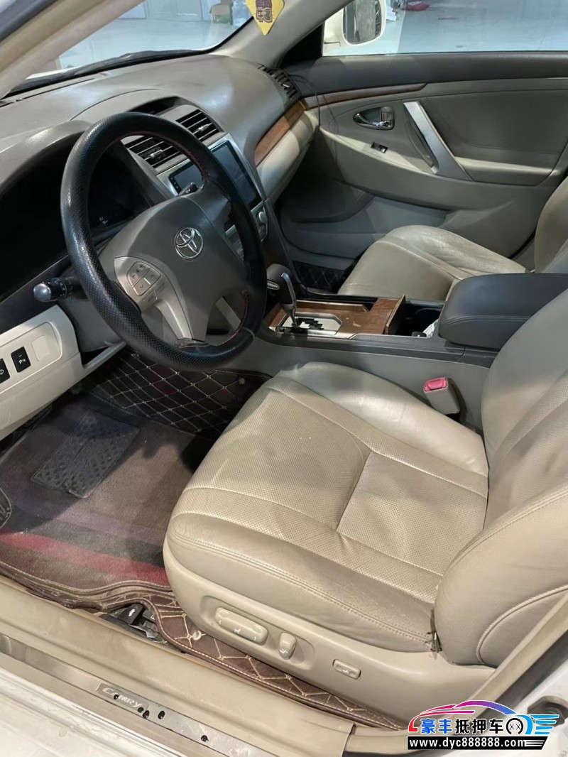 11年丰田凯美瑞轿车抵押车出售