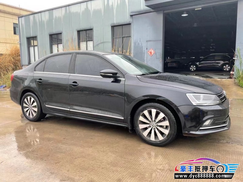 17年大众速腾轿车抵押车出售