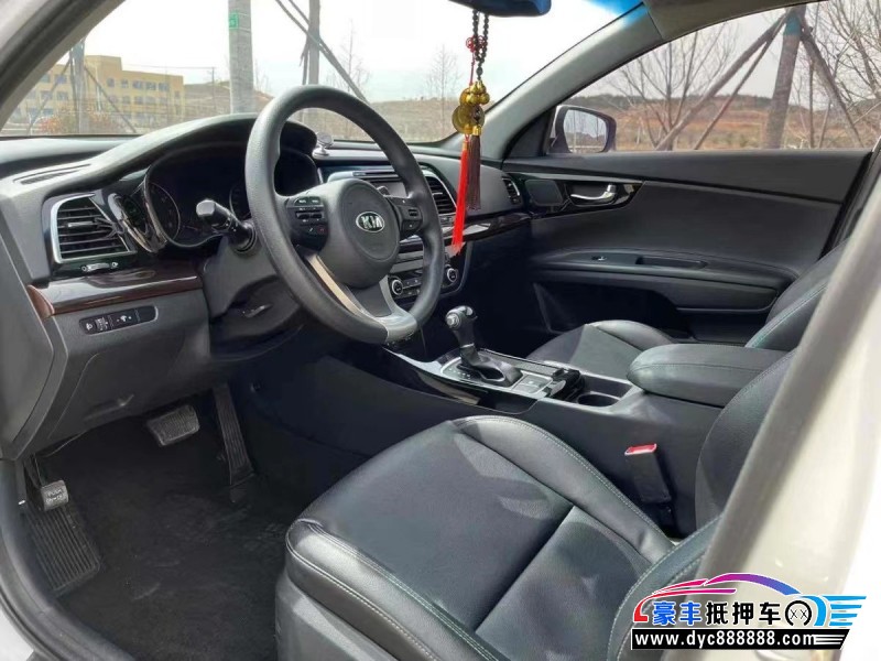 16年起亚K4轿车抵押车出售