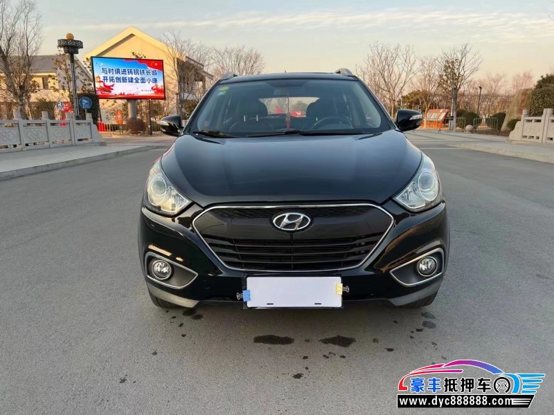 13年现代ix35轿车抵押车出售