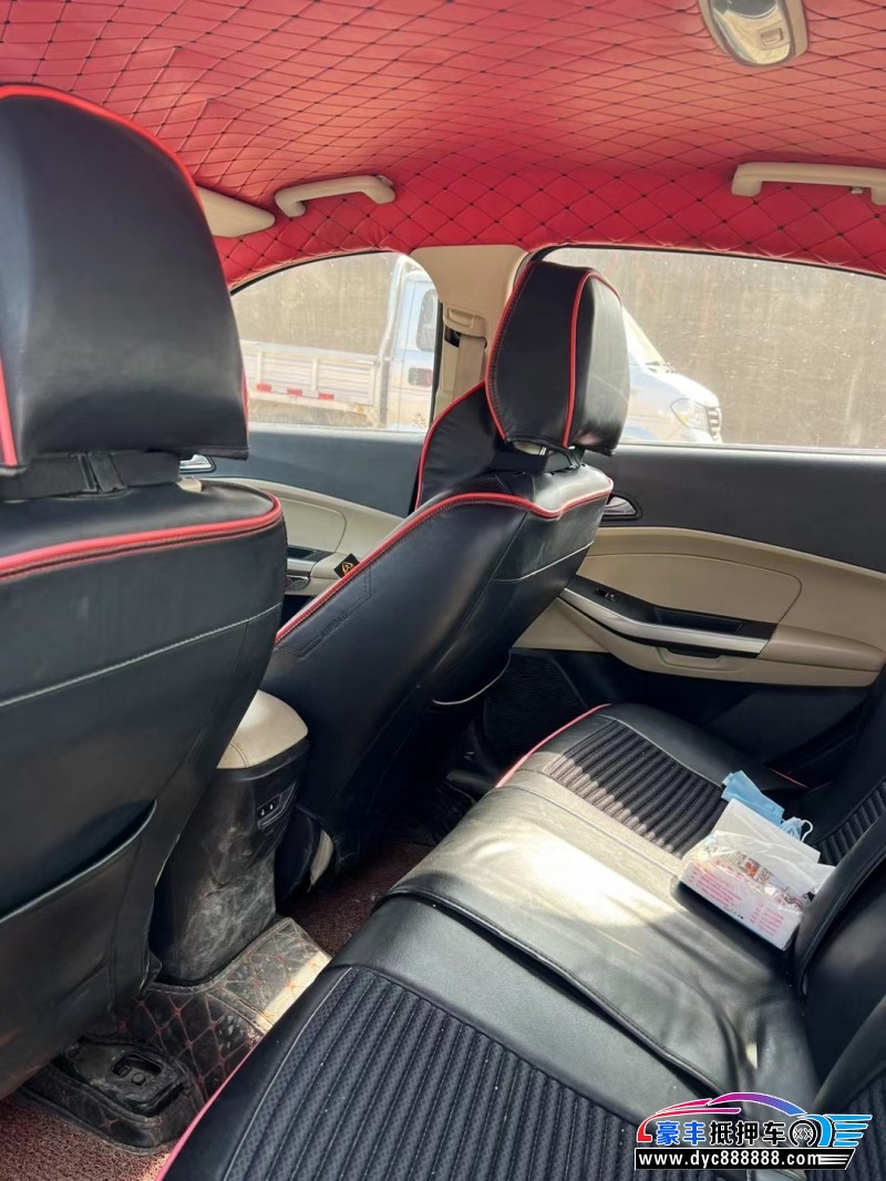 17年福特福睿斯轿车抵押车出售