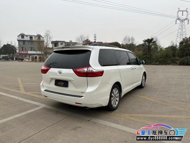 16年丰田塞纳轿车抵押车出售