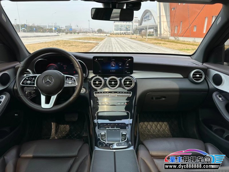 20年奔驰GLC轿车抵押车出售