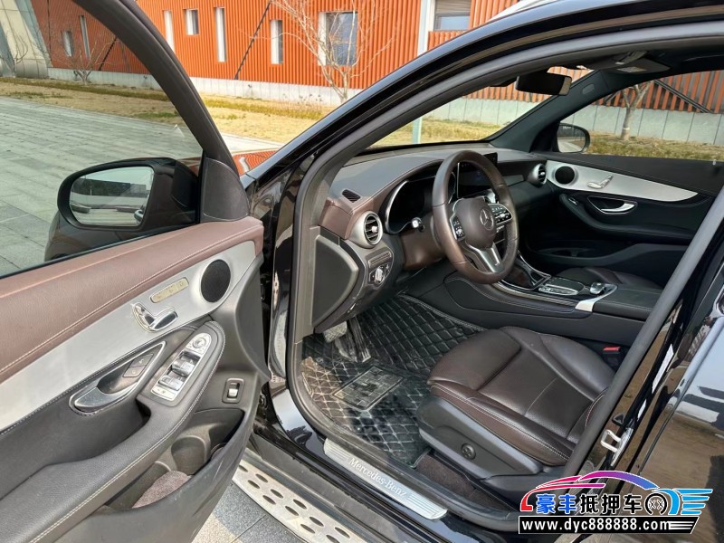 20年奔驰GLC轿车抵押车出售