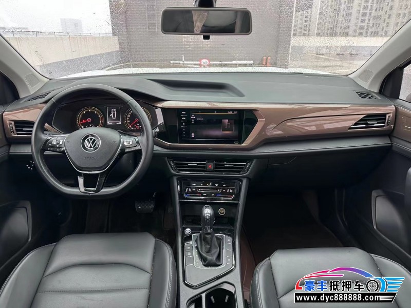 21年大众途岳轿车抵押车出售