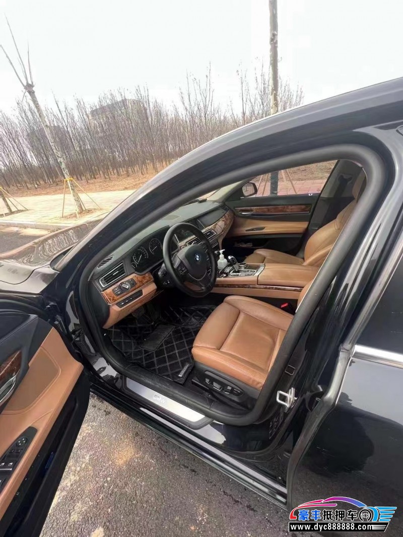 13年宝马7系轿车抵押车出售