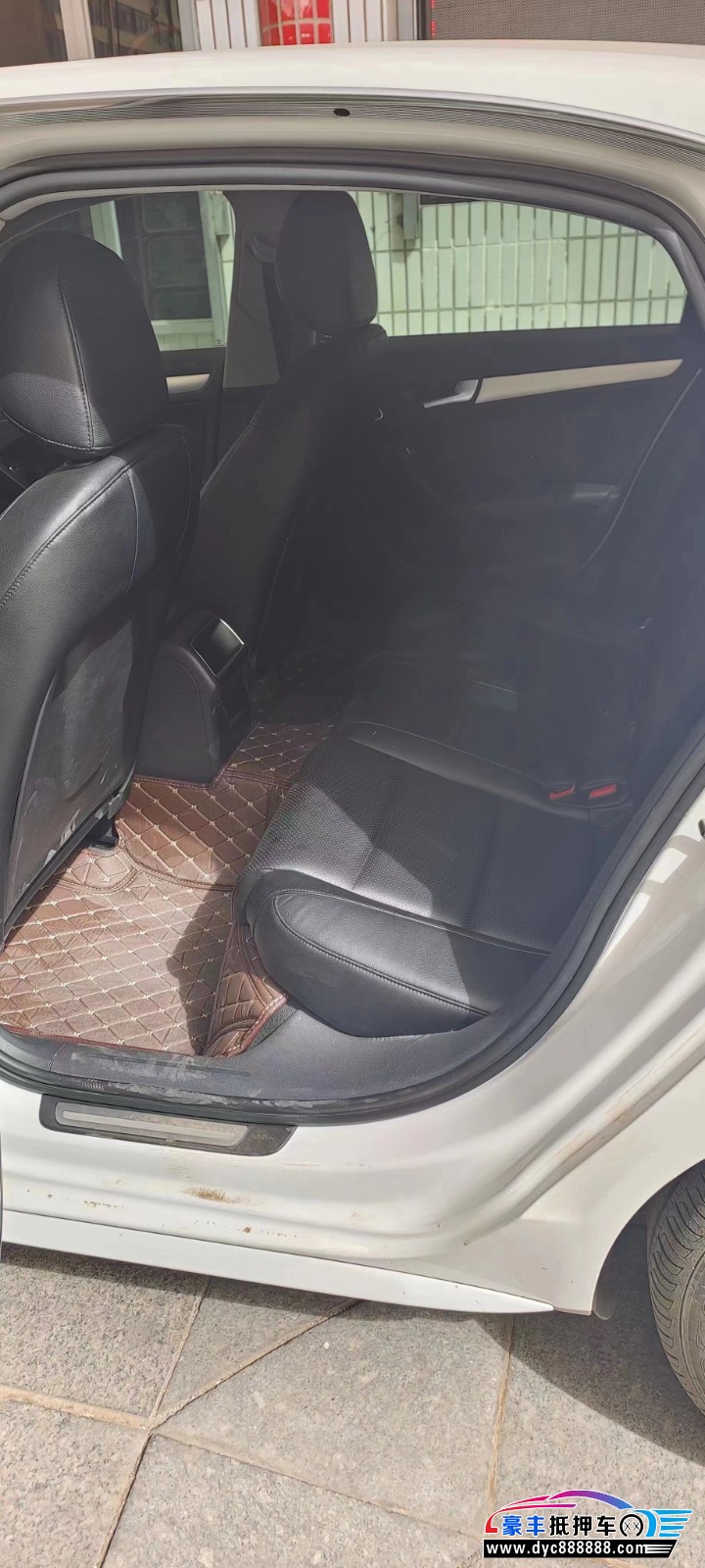 16年奥迪A4轿车抵押车出售