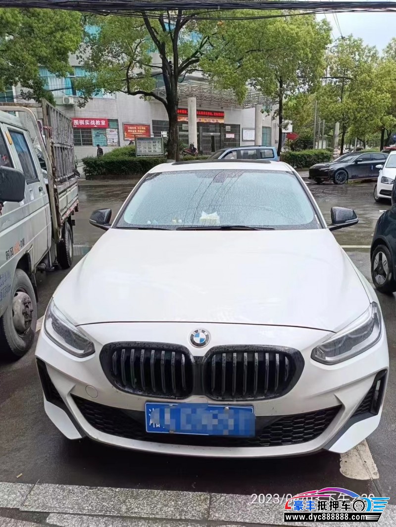 22年宝马1系轿车抵押车出售