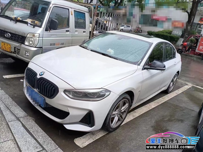 22年宝马1系轿车抵押车出售