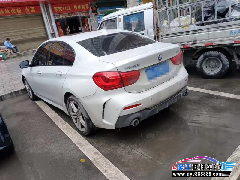 22年宝马1系轿车抵押车出售