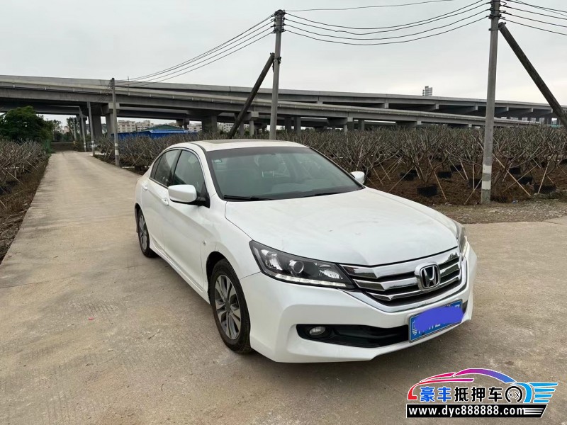 15年本田雅阁轿车抵押车出售