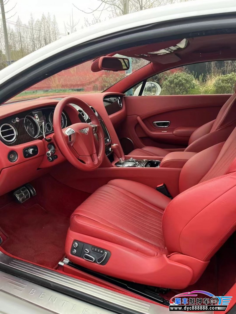17年宾利欧陆轿车抵押车出售