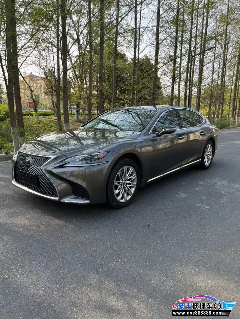 18年雷克萨斯LS轿车抵押车出售