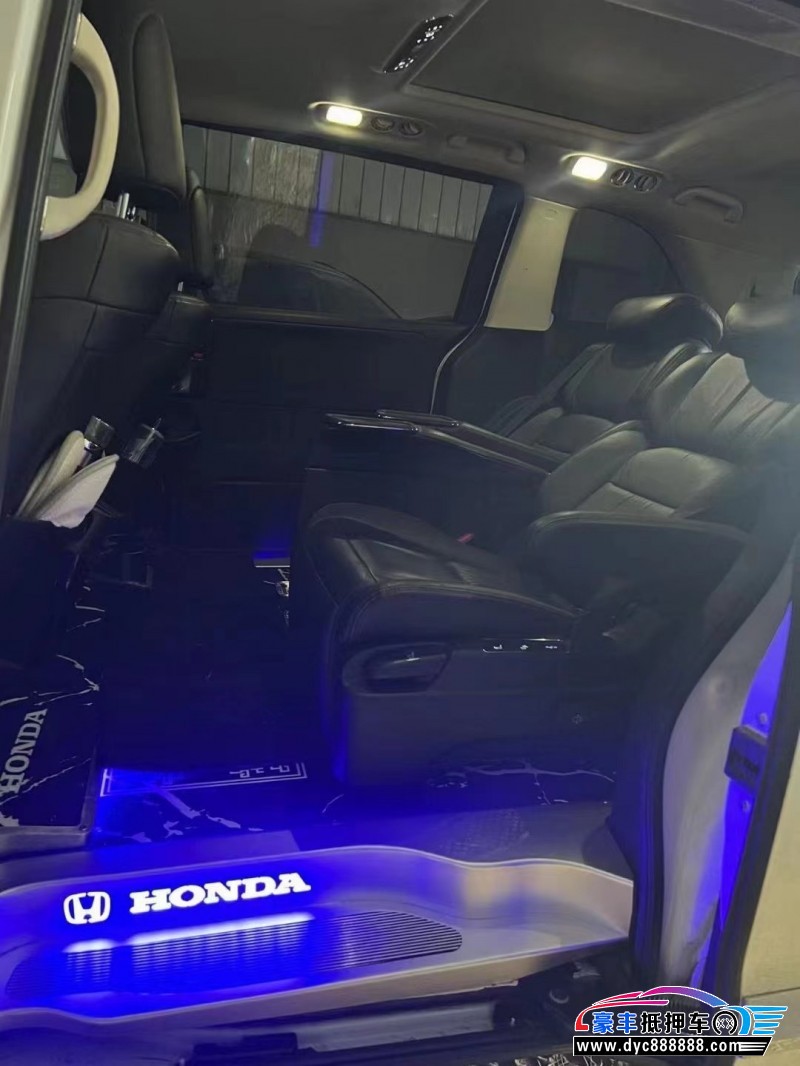 17年本田艾力绅MPV抵押车出售