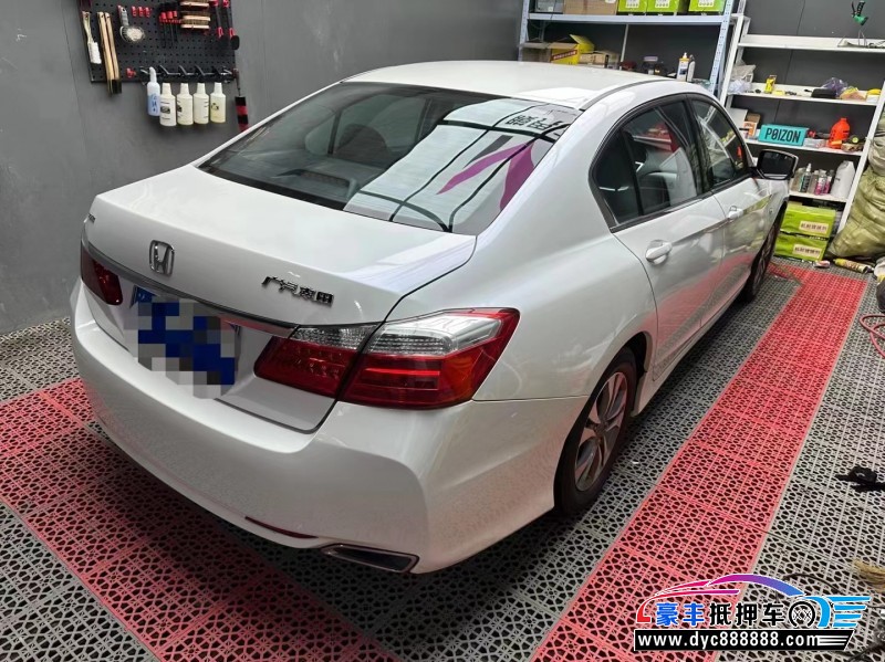 16年本田雅阁轿车抵押车出售