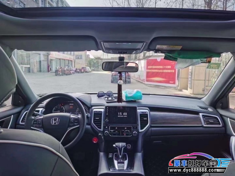 17年本田UR-V轿车抵押车出售