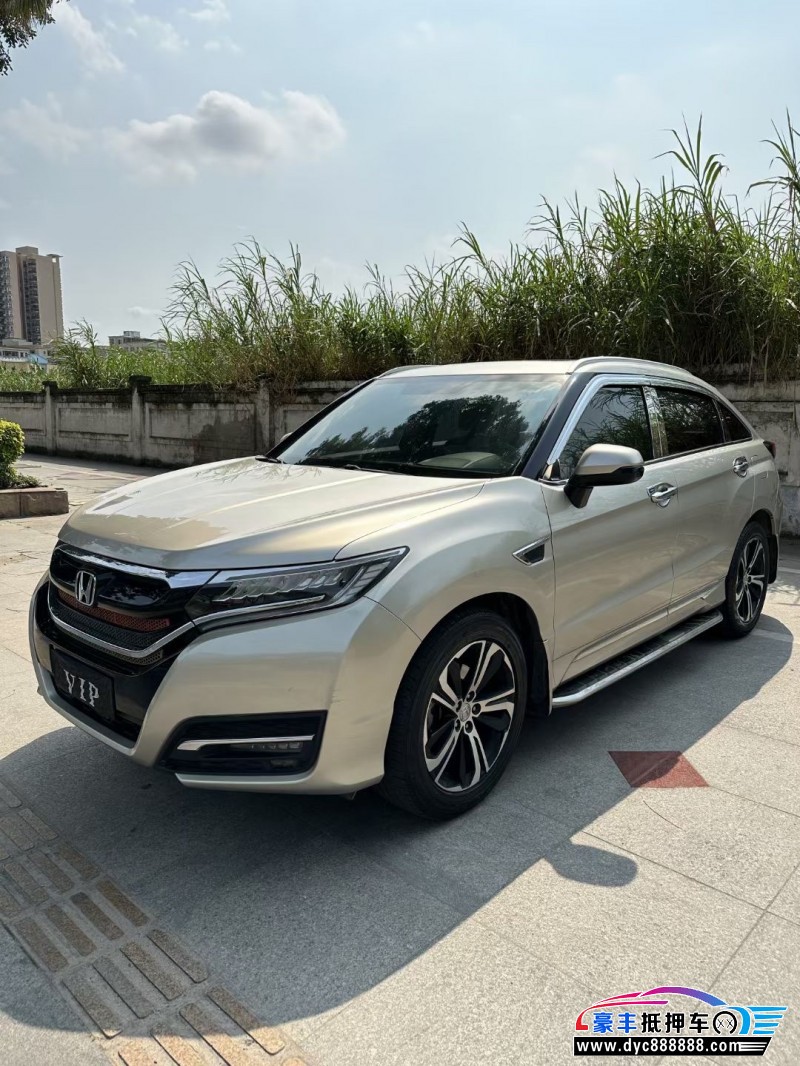 18年本田UR-V轿车抵押车出售