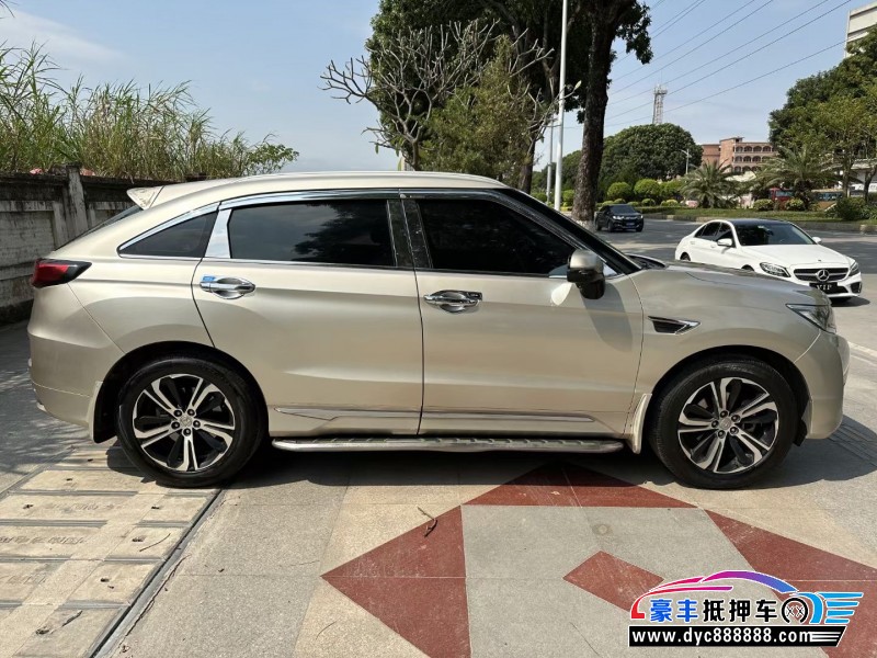 18年本田UR-V轿车抵押车出售