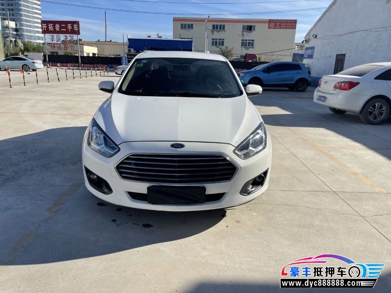 17年福特福睿斯轿车抵押车出售