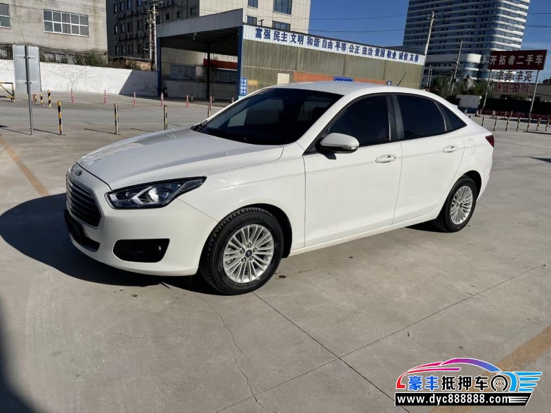 17年福特福睿斯轿车抵押车出售