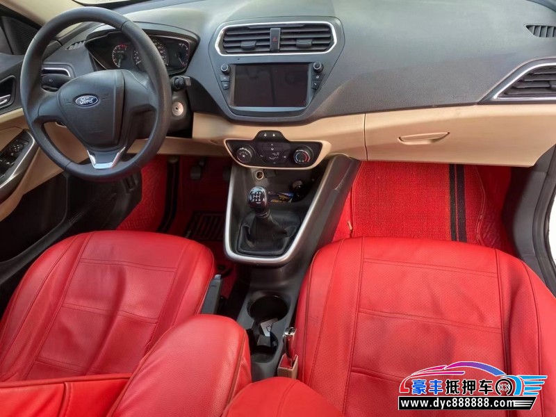 18年福特福睿斯轿车抵押车出售