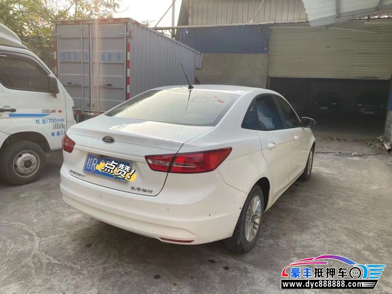 17年福特福睿斯轿车抵押车出售