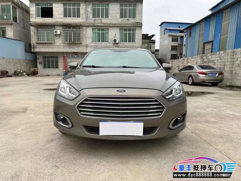 17年福特福睿斯轿车抵押车出售