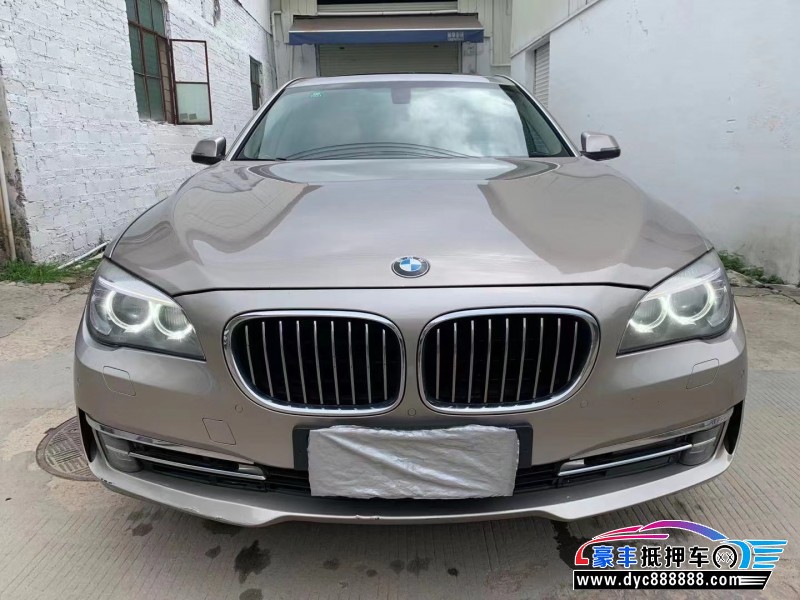 13年宝马7系轿车抵押车出售