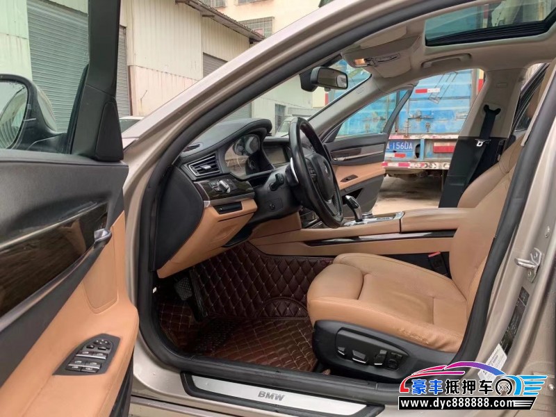 13年宝马7系轿车抵押车出售