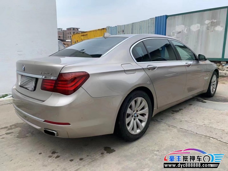 13年宝马7系轿车抵押车出售