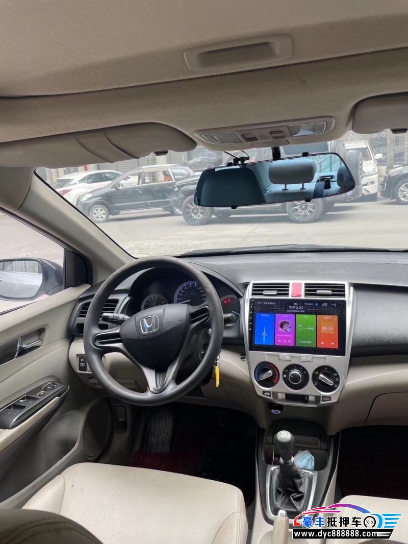 14年本田锋范轿车抵押车出售