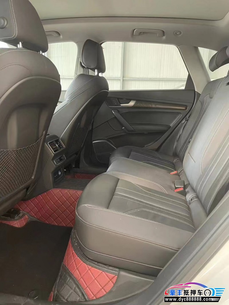 21年奥迪Q5轿车抵押车出售