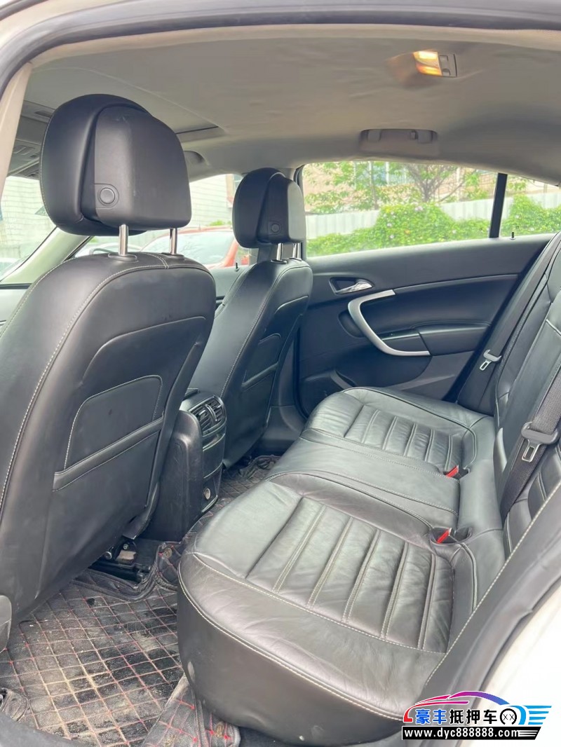 15年别克君威轿车抵押车出售