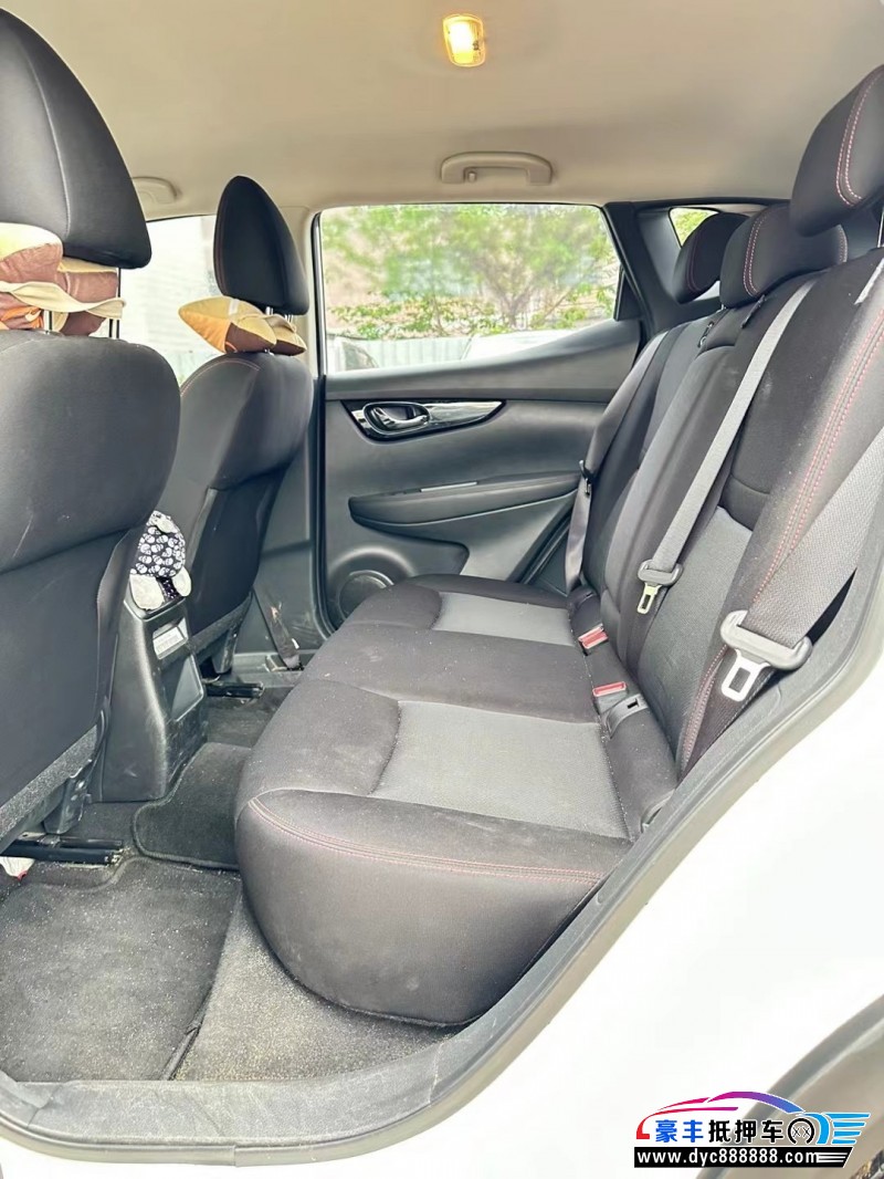 21年日产逍客轿车抵押车出售