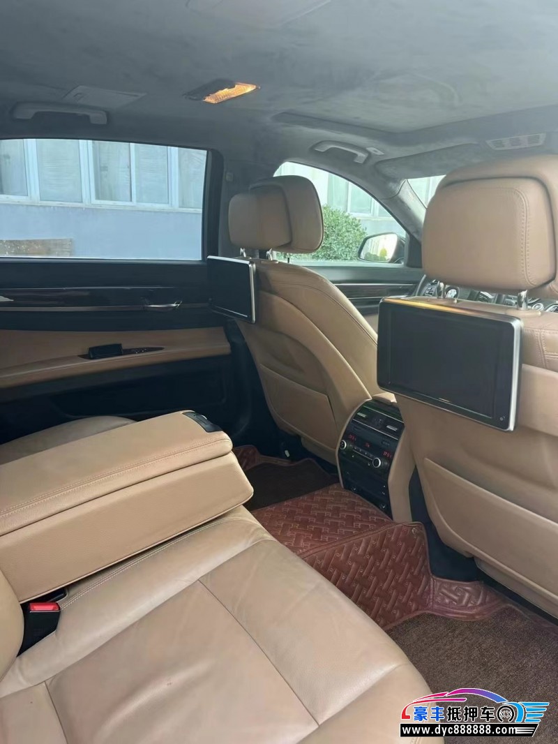 14年宝马7系轿车抵押车出售