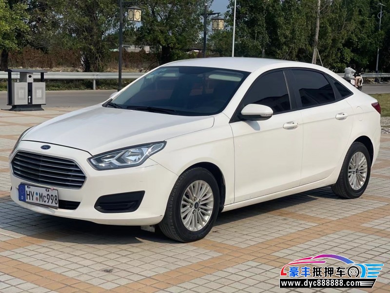 17年福特福睿斯轿车抵押车出售