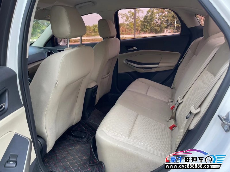 17年福特福睿斯轿车抵押车出售