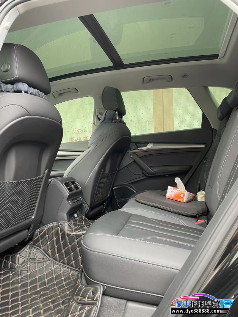 22年奥迪Q5轿车抵押车出售