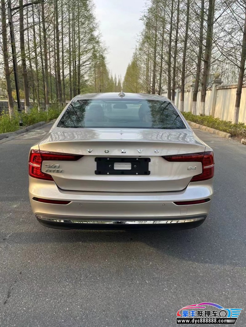 22年沃尔沃S60轿车抵押车出售