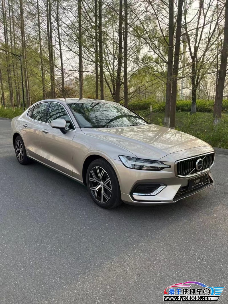 22年沃尔沃S60轿车抵押车出售