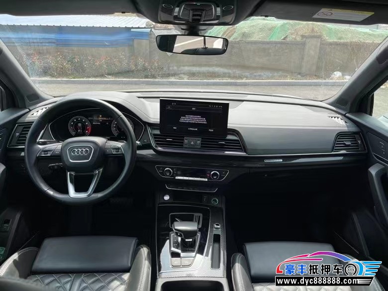 22年奥迪Q5轿车抵押车出售