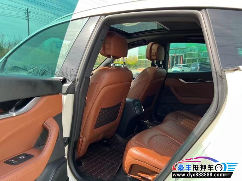 17年玛莎拉蒂莱万特轿车抵押车出售